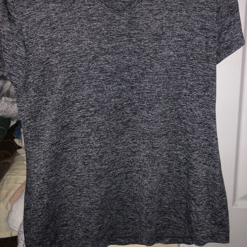 basic grey top - Picture 2 of 3